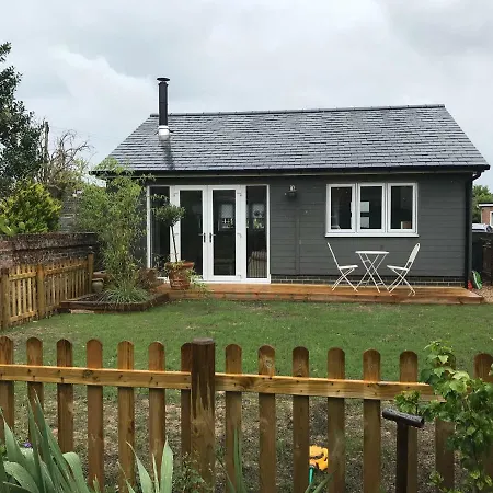 Seaglass Cottage, 5 Mins From Beach, Leafy Lane, Hot Tub South Hayling Exterior photo