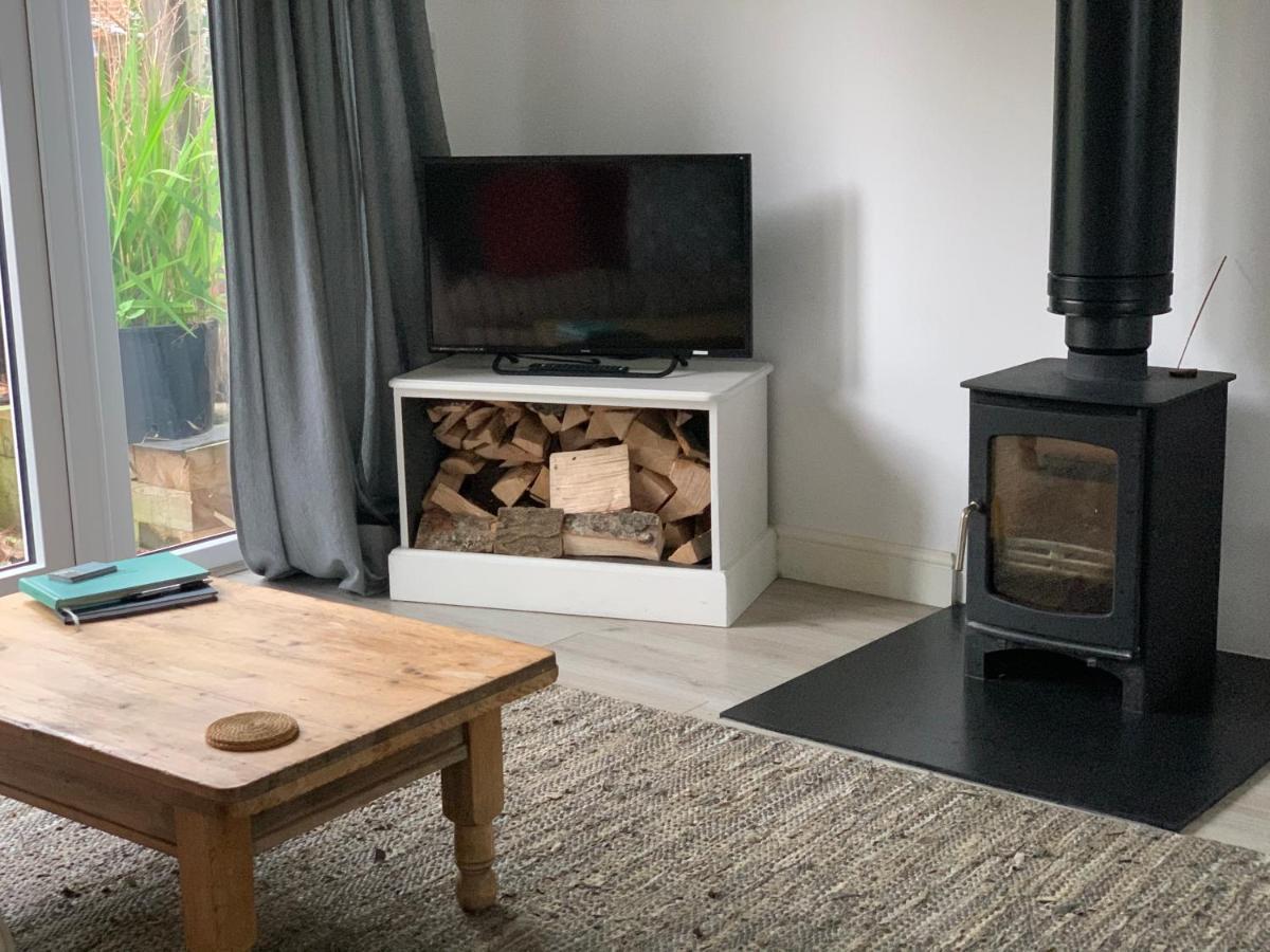 Seaglass Cottage, 5 Mins From Beach, Leafy Lane, Hot Tub Apartment